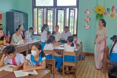 Sinh hoạt chuyên môn cụm tỉnh “môn Lịch sử và Địa lí” đợt 1 năm học 2022-2023